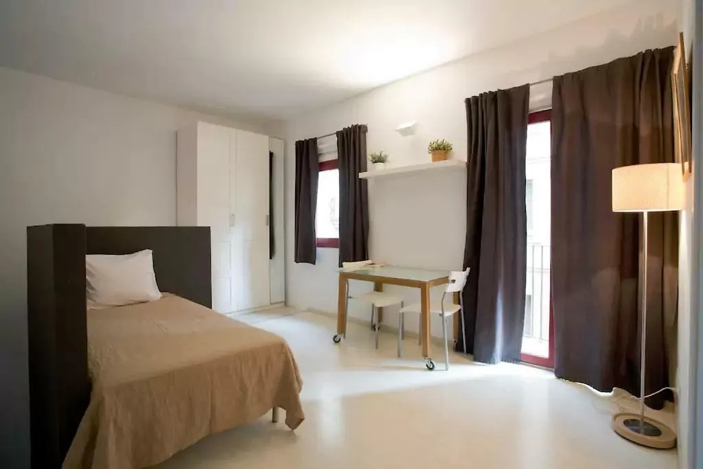 Old City Beach House Barcelona 0*,